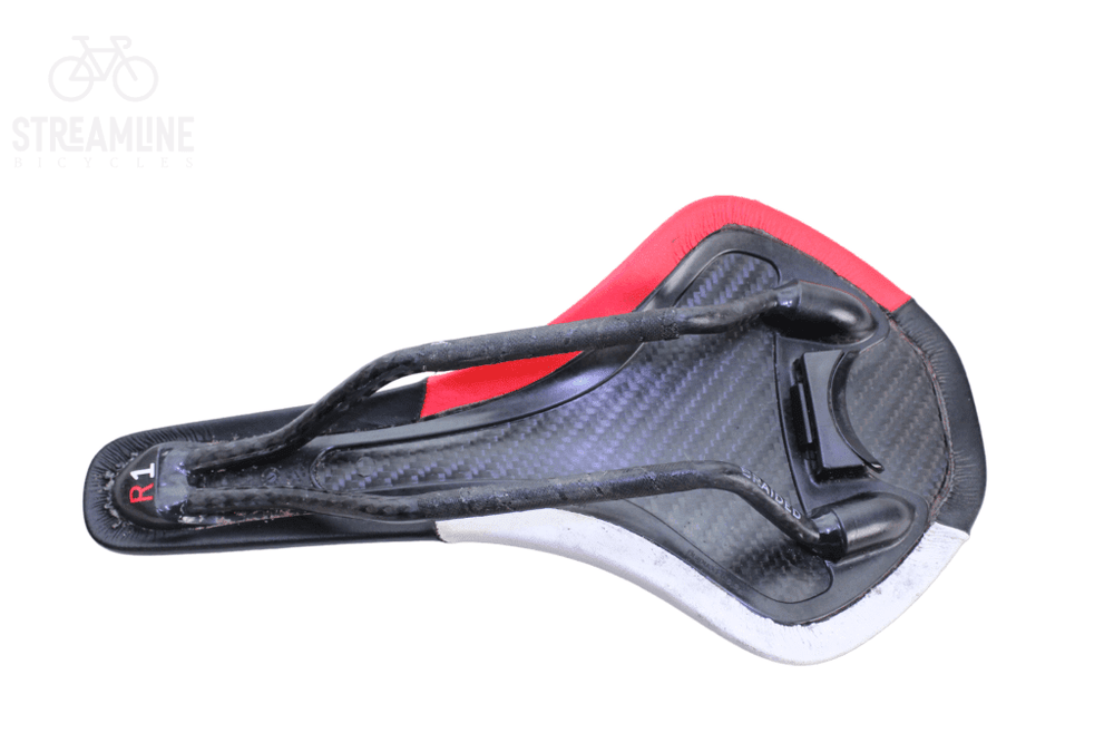 Fizik Antares R1 - Carbon Saddle - Grade: Excellent