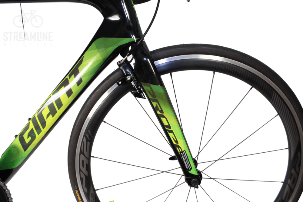 Giant Propel Advanced 1 - Carbon Aero Road Bike - Grade