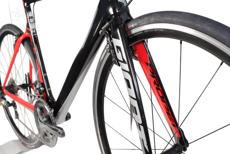 Giant Propel SL 2 - Carbon Road Bike - Grade: Good Giant Propel SL 2 - Carbon Road Bike - Grade: Good