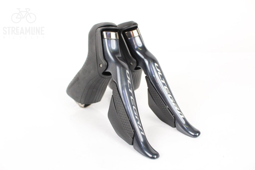 Shimano Ultegra Di2 6870 - Road Shifter Set - Grade: New
